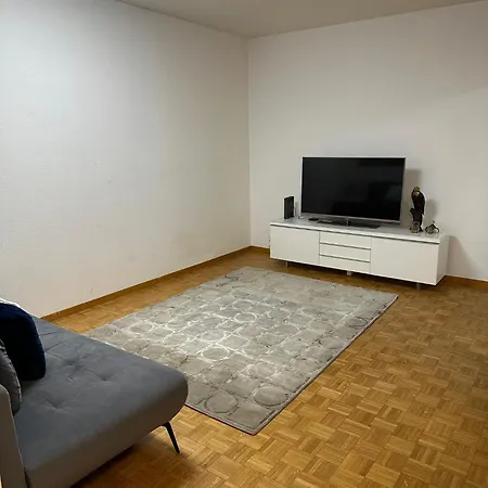 Spacious 2-room In Vibrant Paquis,