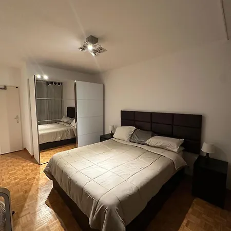 Spacious 2-room In Vibrant Paquis, *